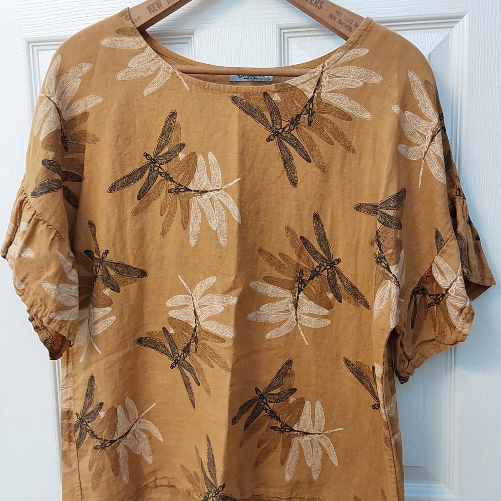 New Directions Brown Dragonfly Print Blouse